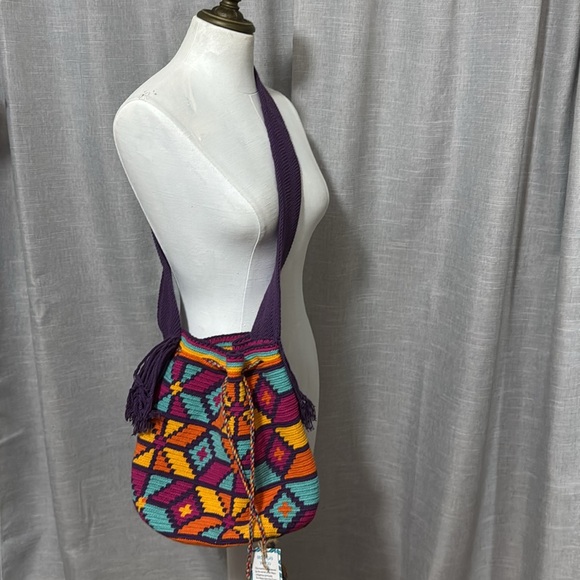 NWT Unique Handmade Monchila Bucket Bag-Crossbody-Drawstring Top-Vibrant Color - Picture 14 of 15